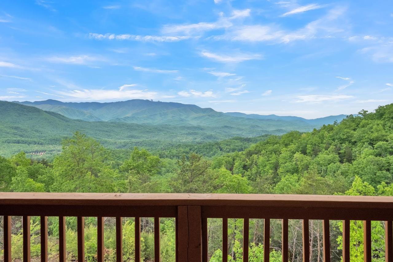 Sky Views - Panoramic Views Cabin Gatlinburg Exterior foto